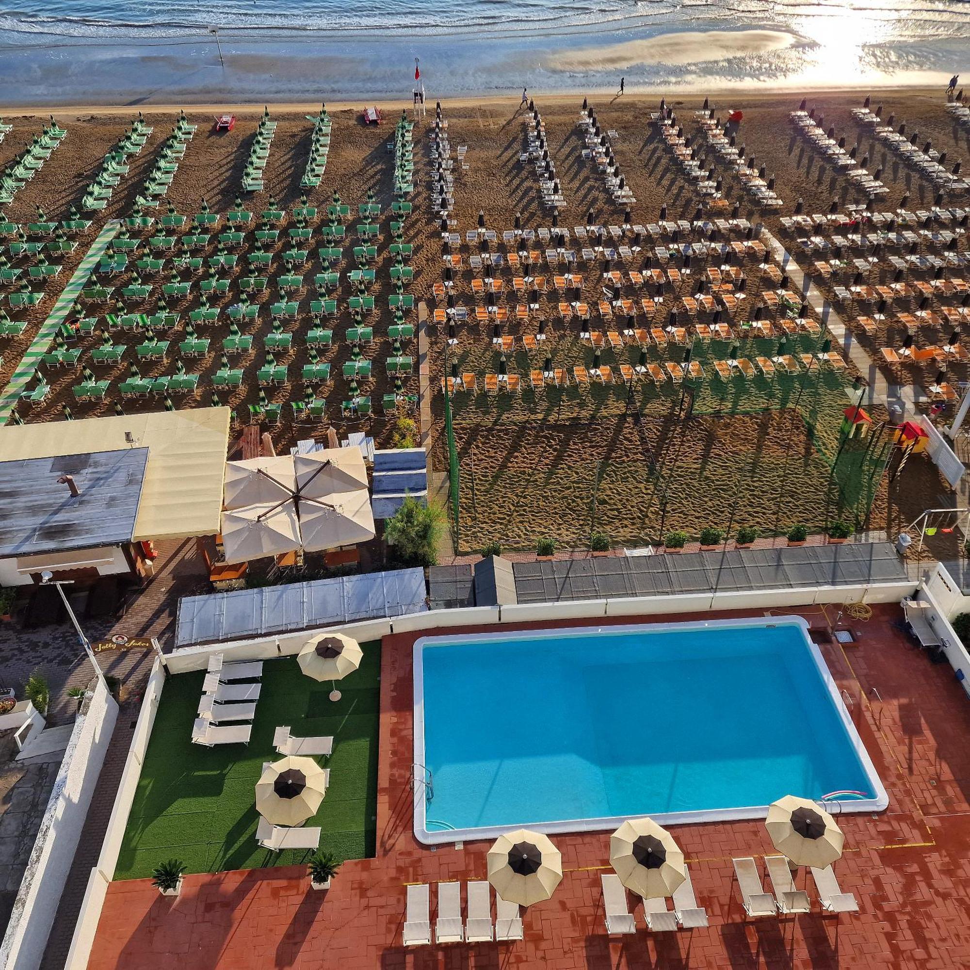 Hotel Embassy Pesaro Exterior foto