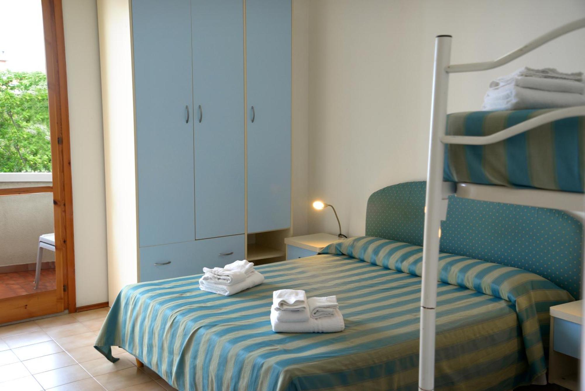 Hotel Embassy Pesaro Exterior foto